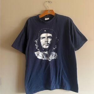 VTG Men's Navy Graphic Tee with Che Print